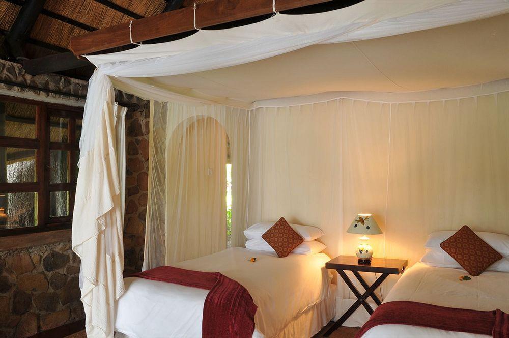 Three Cities Thorntree River Lodge Livingstone Buitenkant foto