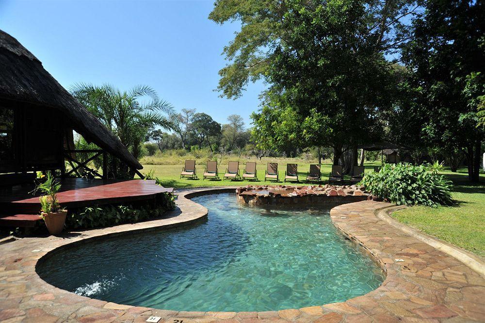 Three Cities Thorntree River Lodge Livingstone Buitenkant foto