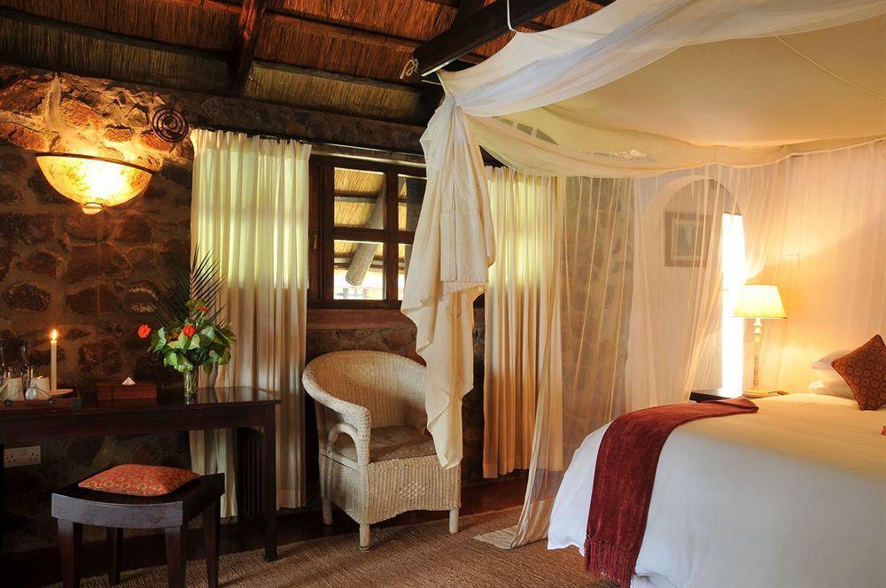Three Cities Thorntree River Lodge Livingstone Buitenkant foto