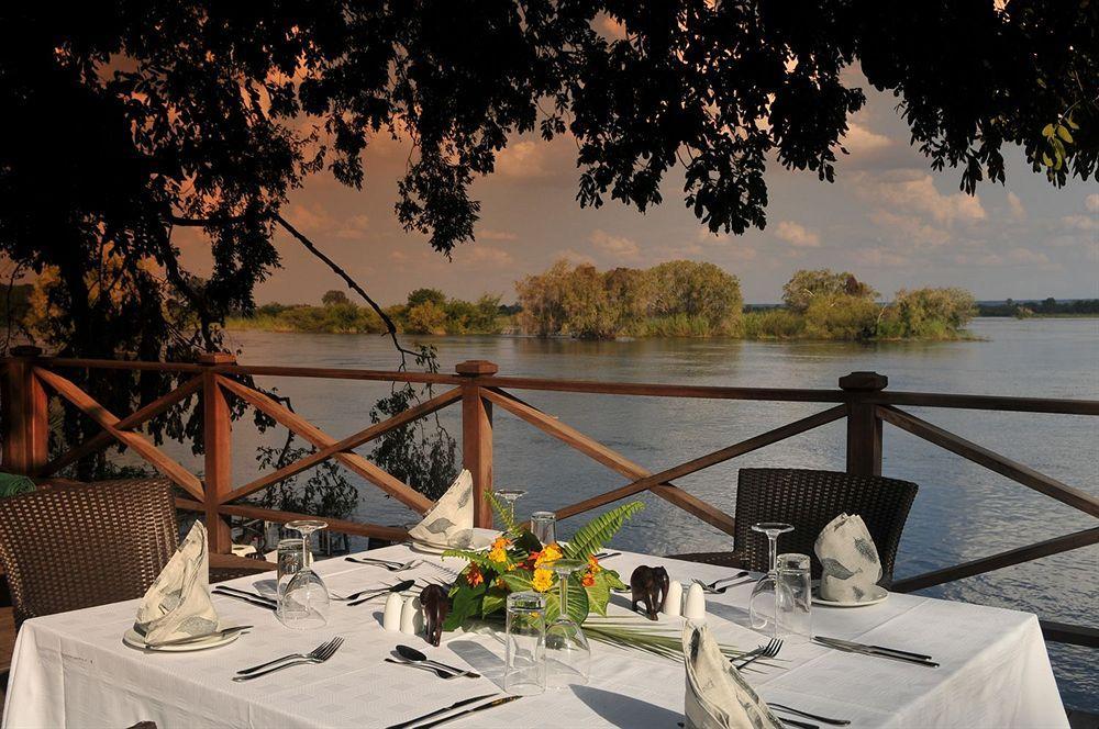 Three Cities Thorntree River Lodge Livingstone Buitenkant foto