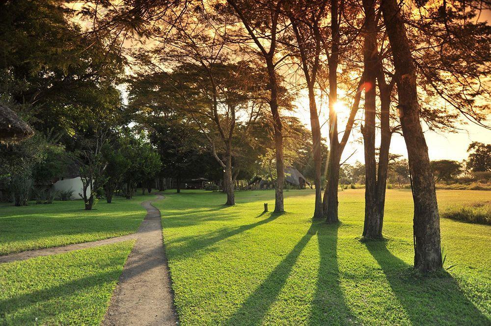 Three Cities Thorntree River Lodge Livingstone Buitenkant foto