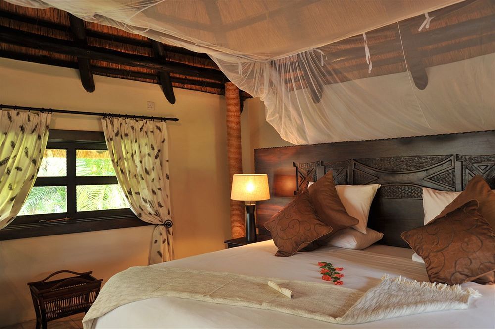Three Cities Thorntree River Lodge Livingstone Buitenkant foto